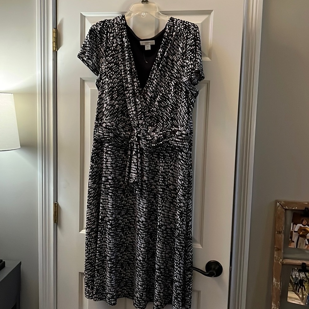 CJ BANKS beautiful, black, and white dress